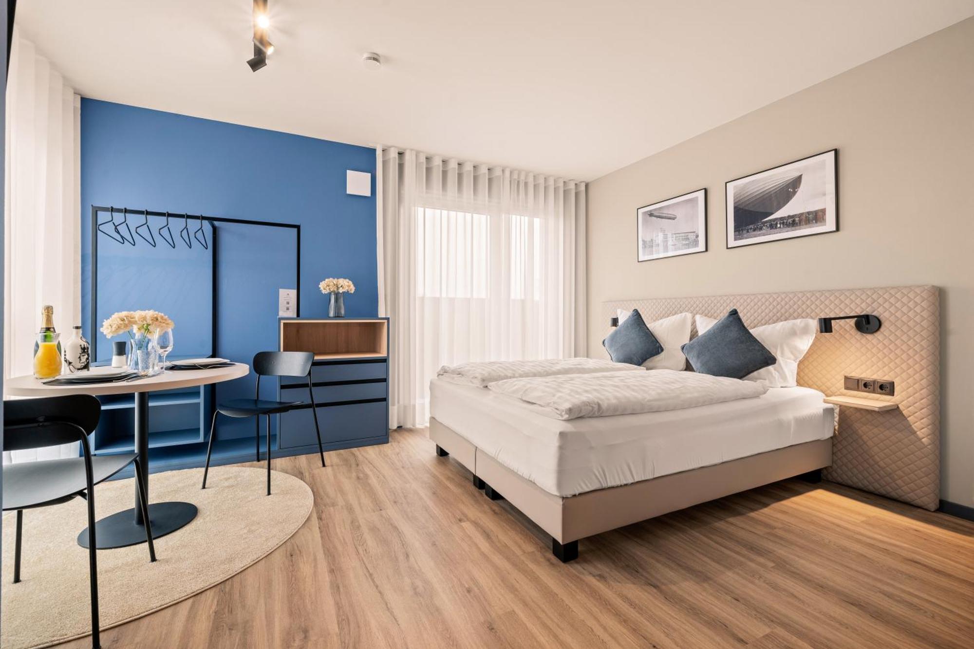 Motel42-Temporary Living Friedrichshafen Bagian luar foto