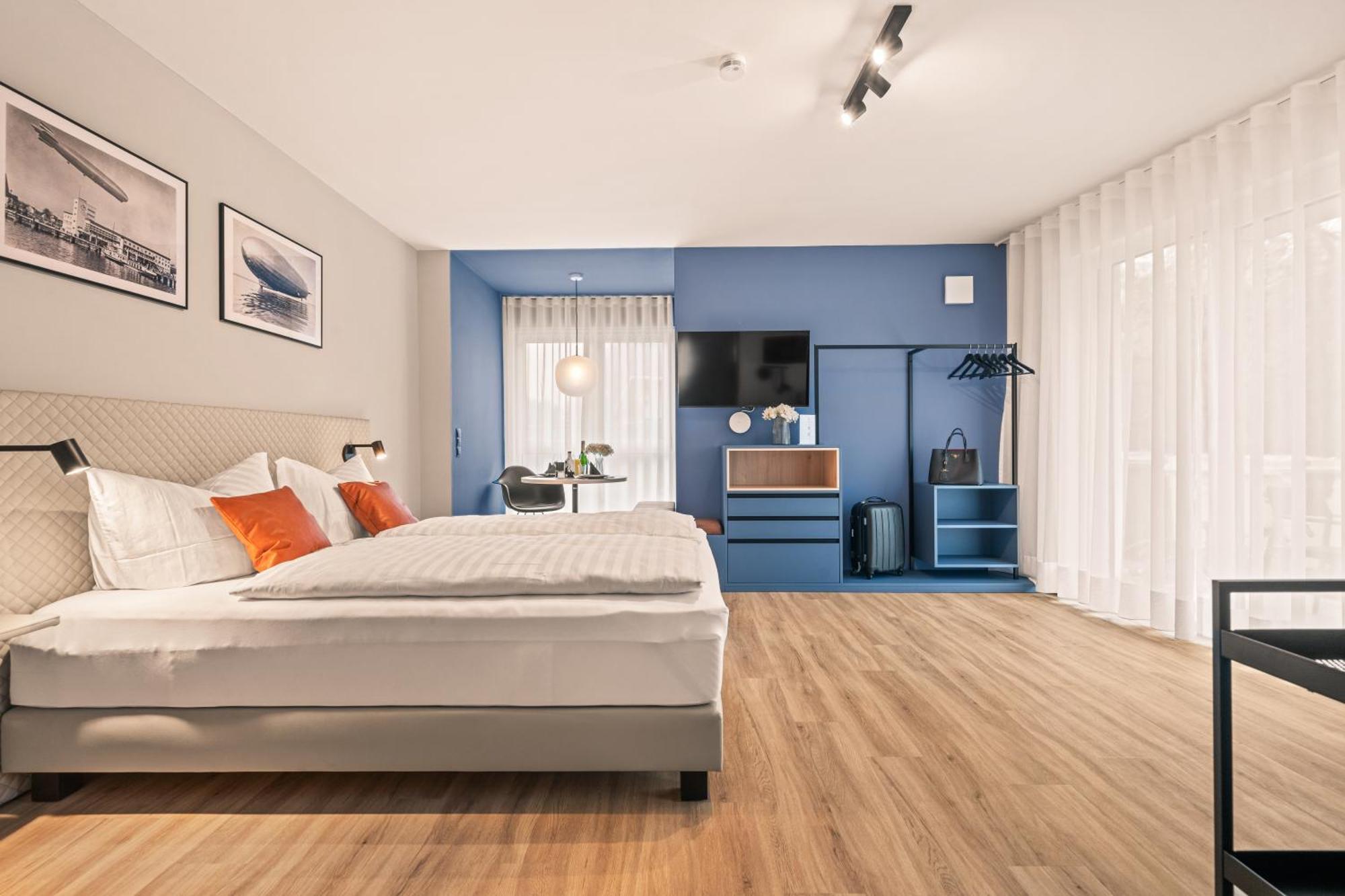Motel42-Temporary Living Friedrichshafen Bagian luar foto